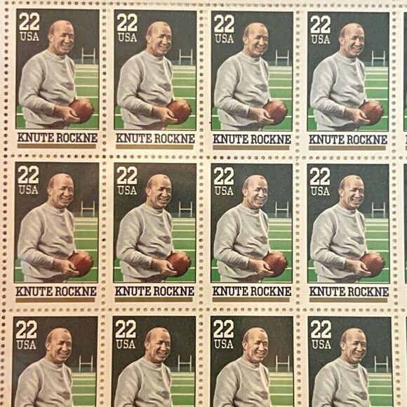 MNH 1988 Scott #2376 KNUTE ROCKNE Sheet of 50 US 22¢ Stamps - Picture 2 of 2